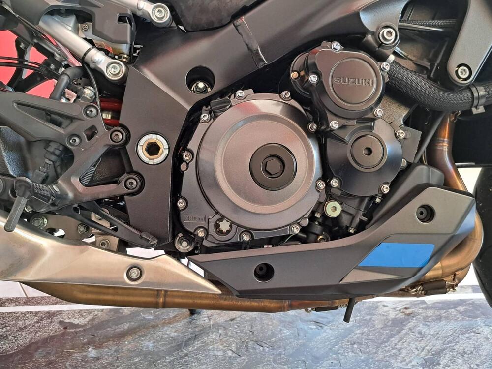 Suzuki GSX-S1000 (2021 - 25) (11)