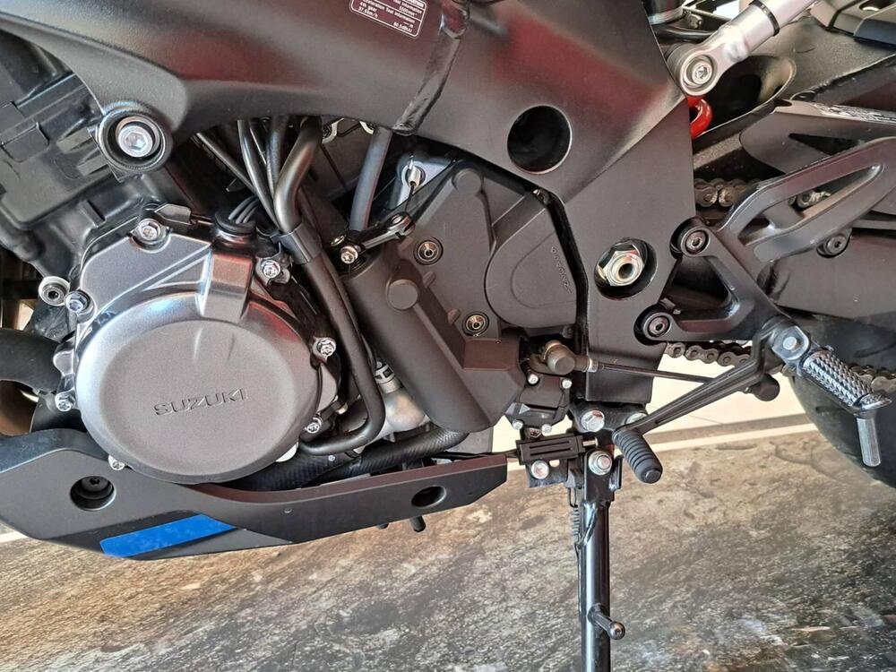 Suzuki GSX-S1000 (2021 - 25) (12)