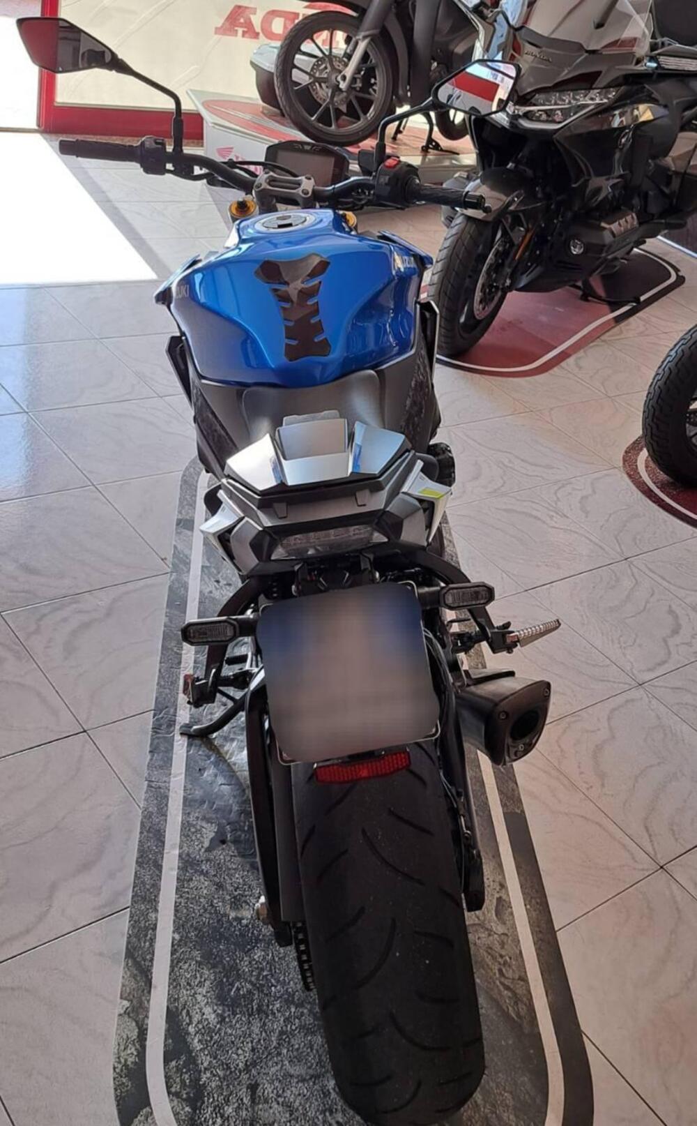 Suzuki GSX-S1000 (2021 - 25) (4)