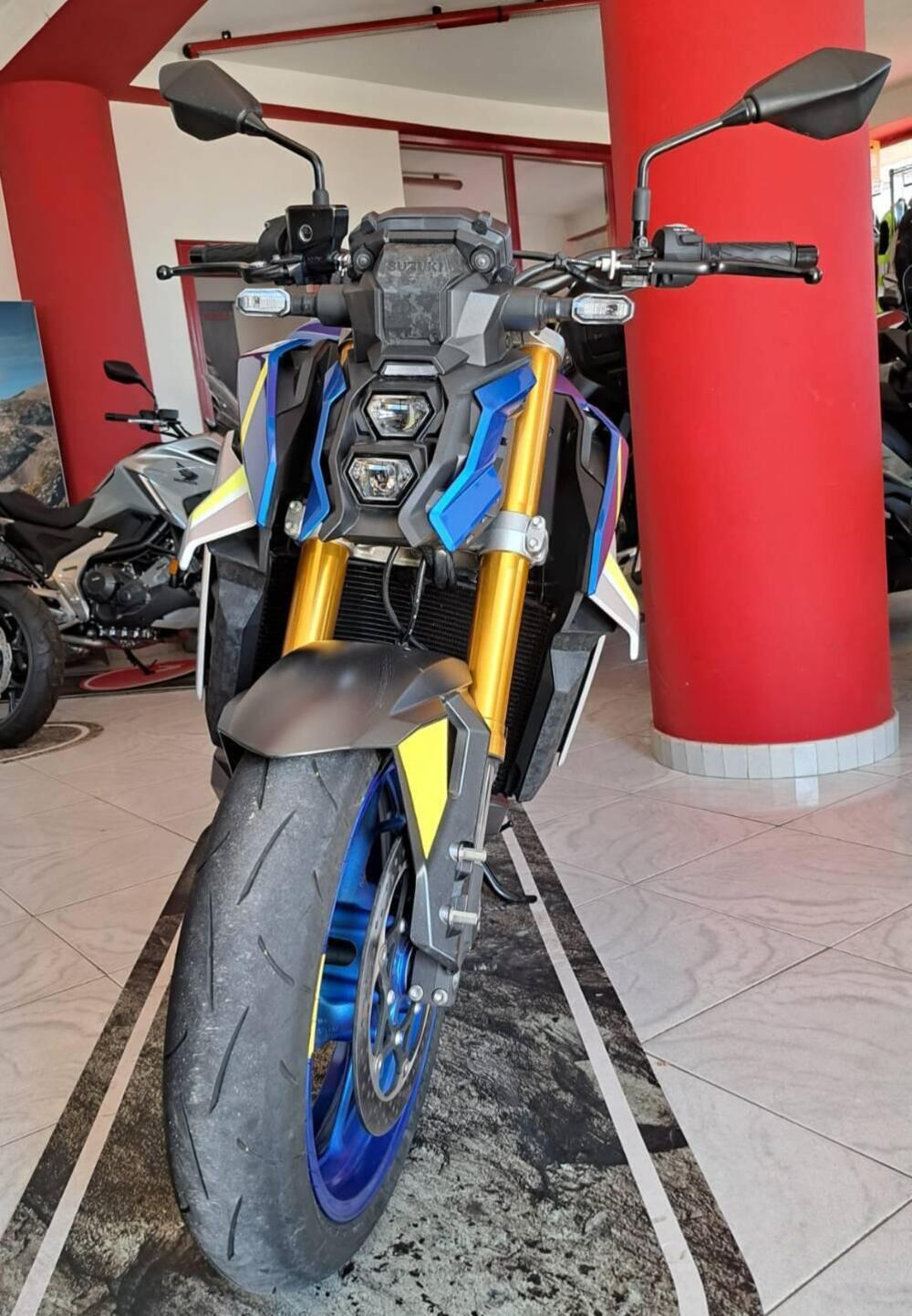 Suzuki GSX-S1000 (2021 - 25) (2)