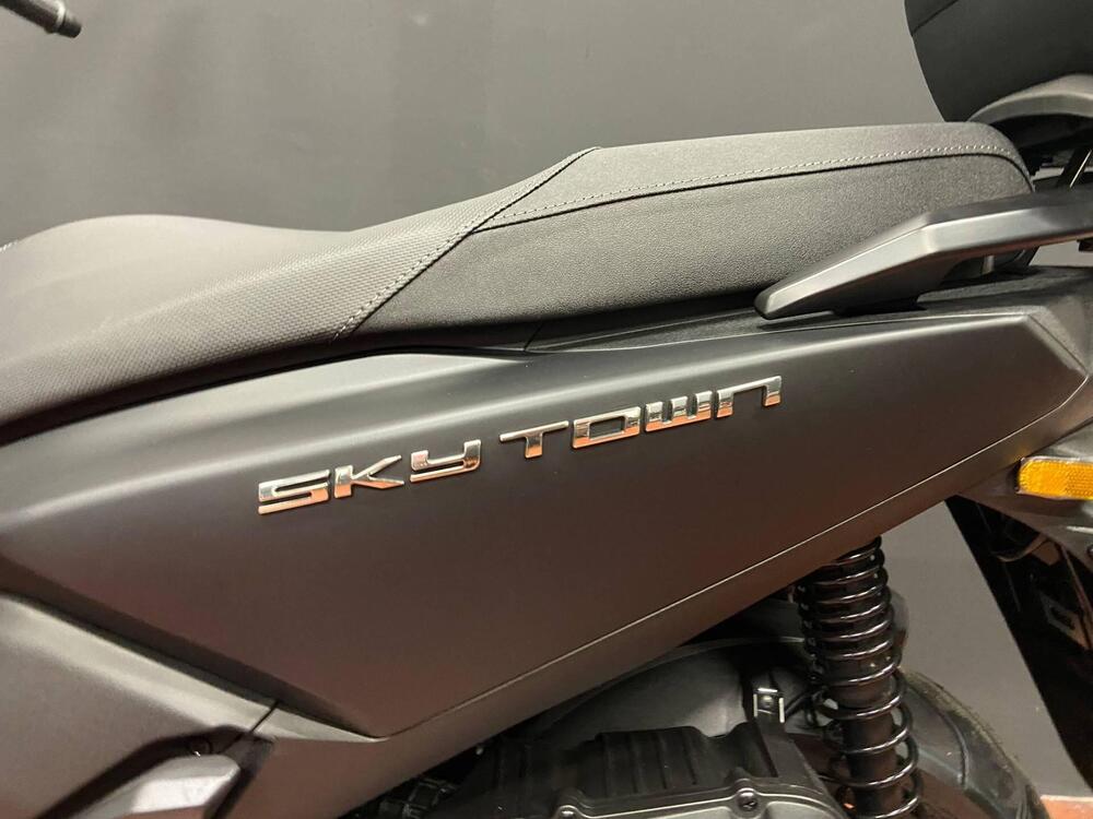 Kymco Skytown 125i (2024 - 25) (2)