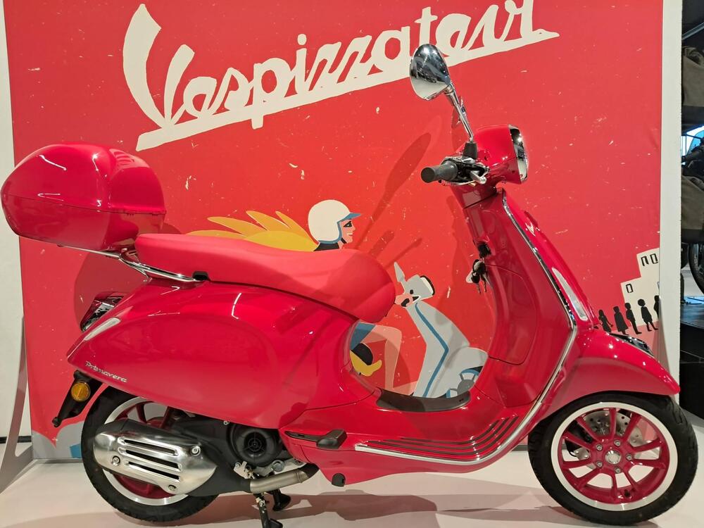 Vespa Primavera 50 RED (2023 - 25)