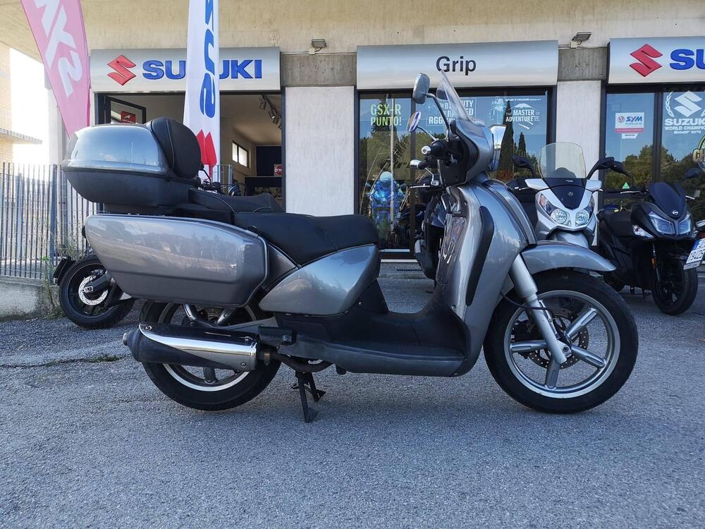 Aprilia Scarabeo 250 GT (2004 - 07) (2)