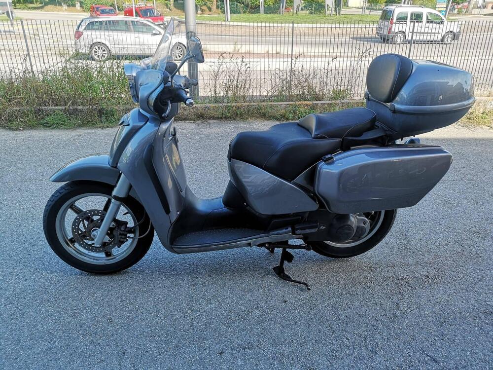 Aprilia Scarabeo 250 GT (2004 - 07) (3)