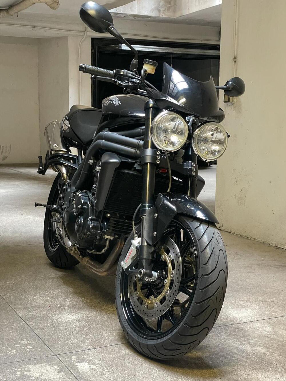 Triumph Speed Triple 1050 (2005 - 11) (3)