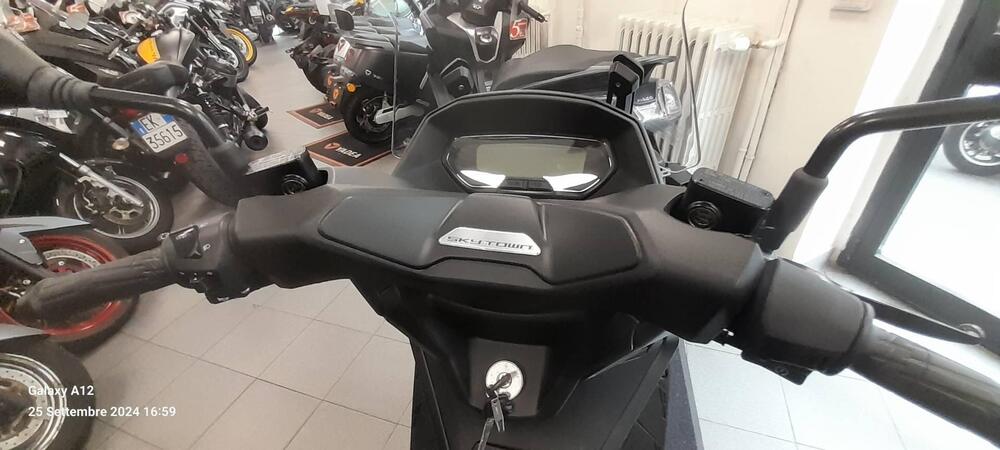 Kymco Skytown 125i (2024 - 26) (5)