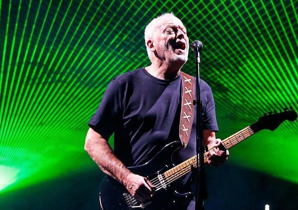 David Gilmour con Luck and Strange dimostra che i veri Pink Floyd sono quelli senza Roger Waters. Ascoltare per credere al Circo Massimo di Roma... 