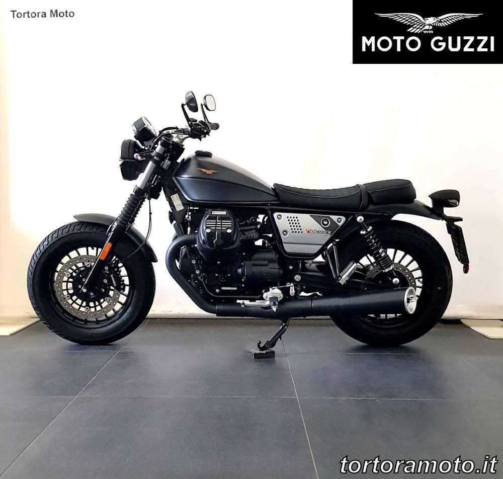 Moto Guzzi V9 Bobber (2021 - 25)