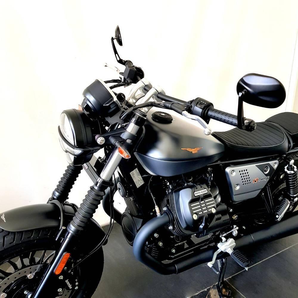 Moto Guzzi V9 Bobber (2021 - 25) (8)