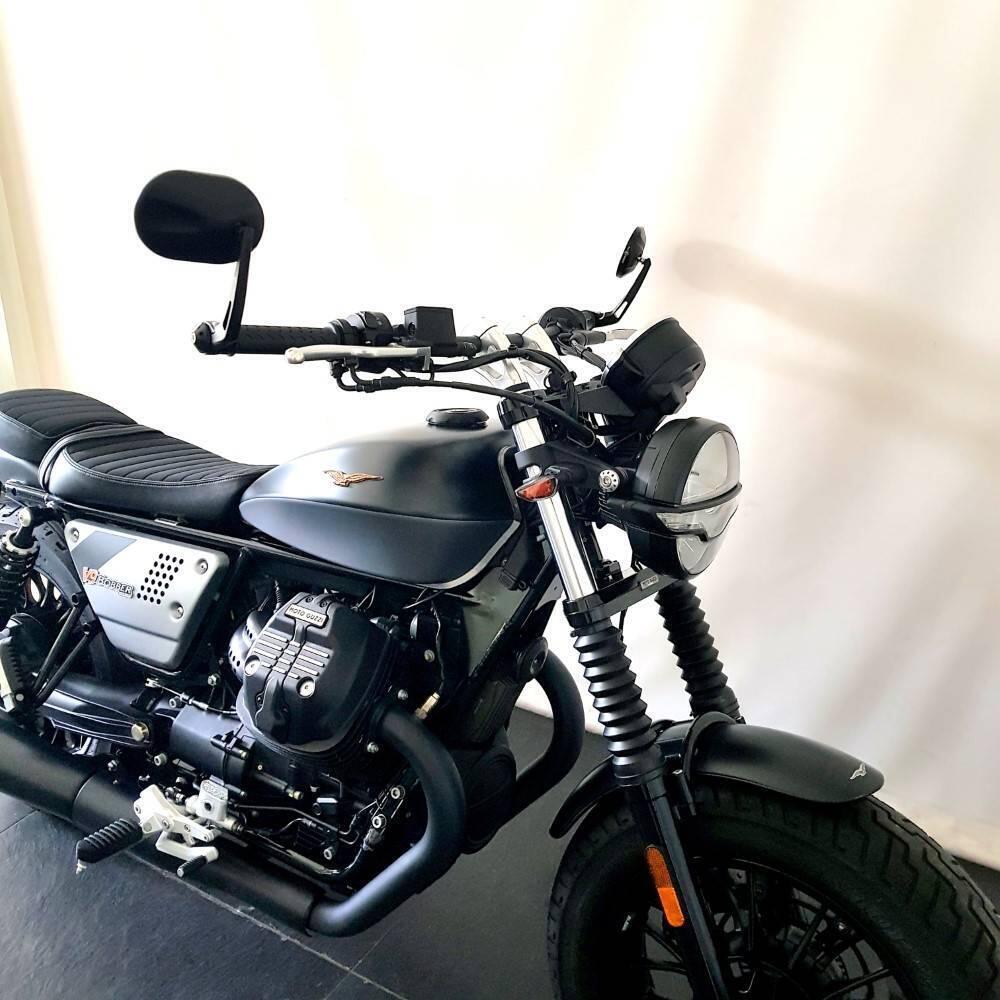 Moto Guzzi V9 Bobber (2021 - 25) (15)