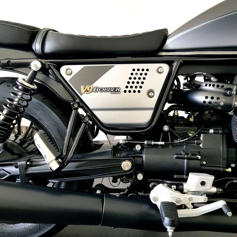 Moto Guzzi V9 Bobber (2021 - 25) (18)