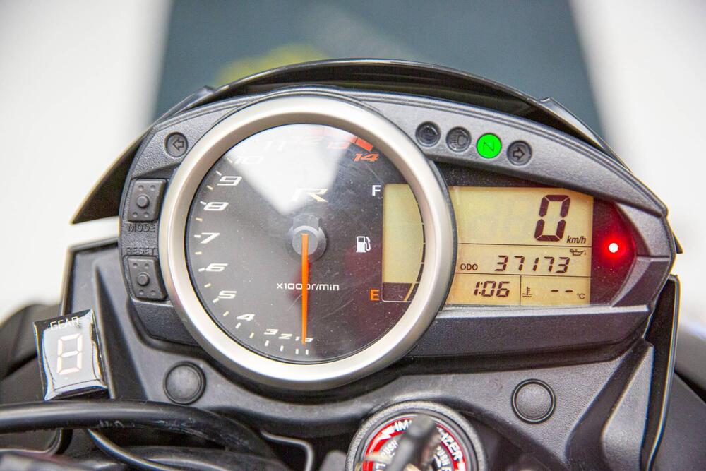 Kawasaki Z 750 R (2011 - 14) (18)