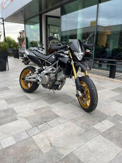 Aprilia Dorsoduro 750 (2009 - 14) usata