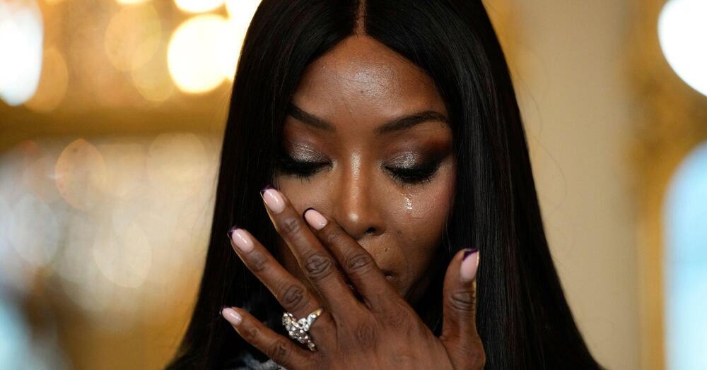 Naomi Campbell come Chiara Ferragni? La modella accusata di falsa beneficenza e messa al bando dalle associazioni benefiche per aver sottratto fondi. Lei si difende, ma...