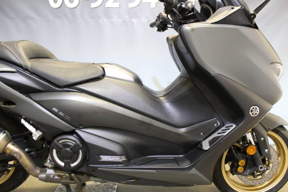 Yamaha T-Max 560 Tech Max (2020) (9)