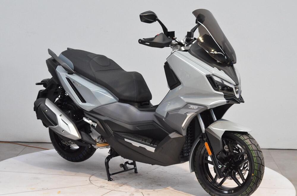 Sym ADX 300 (2024 - 25) (8)