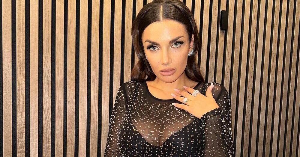 Elettra Lamborghini nei guai col fisco? &ldquo;Pi&ugrave; di 1 milione di euro non dichiarati&rdquo;: le verifiche della Finanza, la societ&agrave; fantasma e i guadagni da influencer. Ecco cosa succede alla cantante