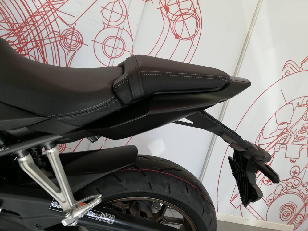 Honda CB 650 R E-Clutch (2024 - 25) (5)