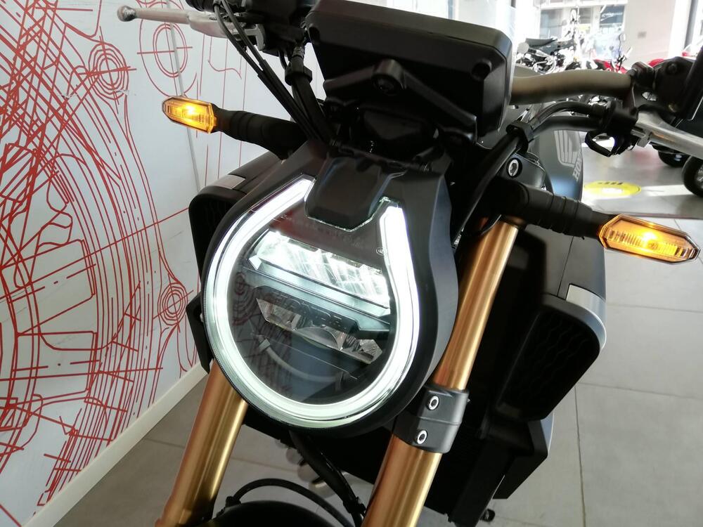 Honda CB 650 R E-Clutch (2024 - 25) (9)