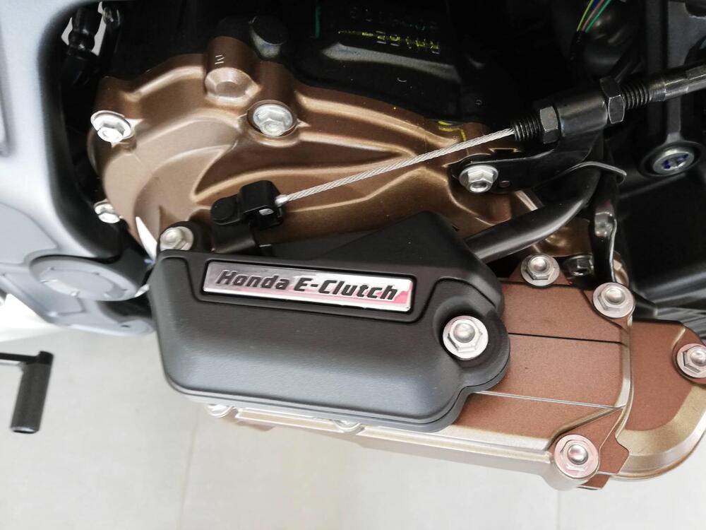 Honda CB 650 R E-Clutch (2024 - 25) (13)