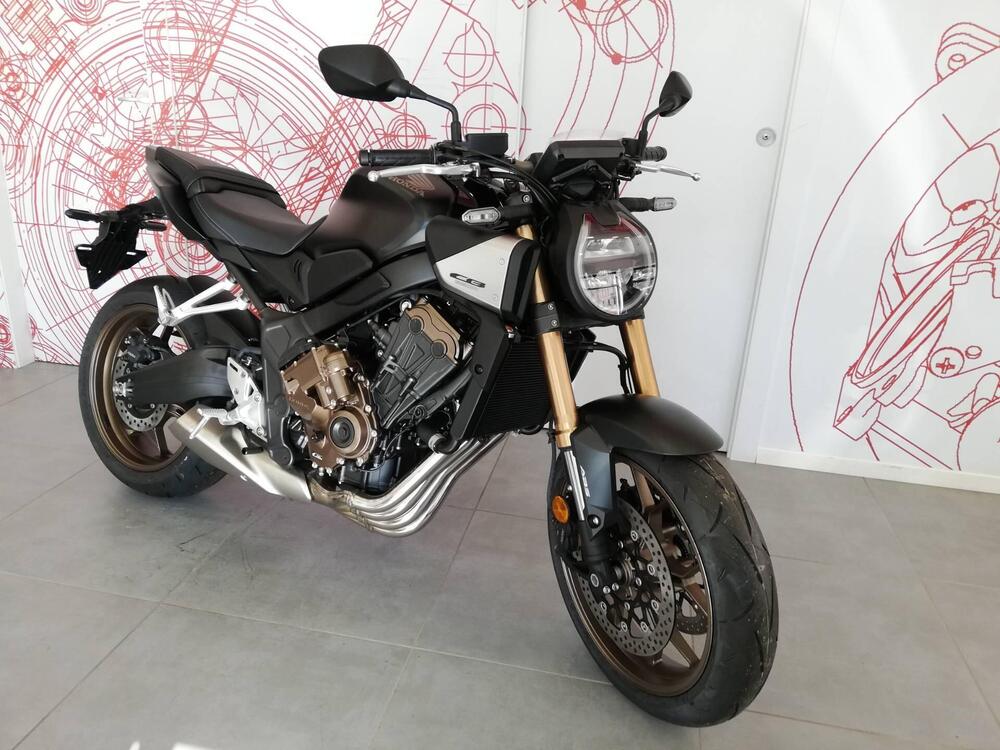 Honda CB 650 R E-Clutch (2024 - 25) (3)