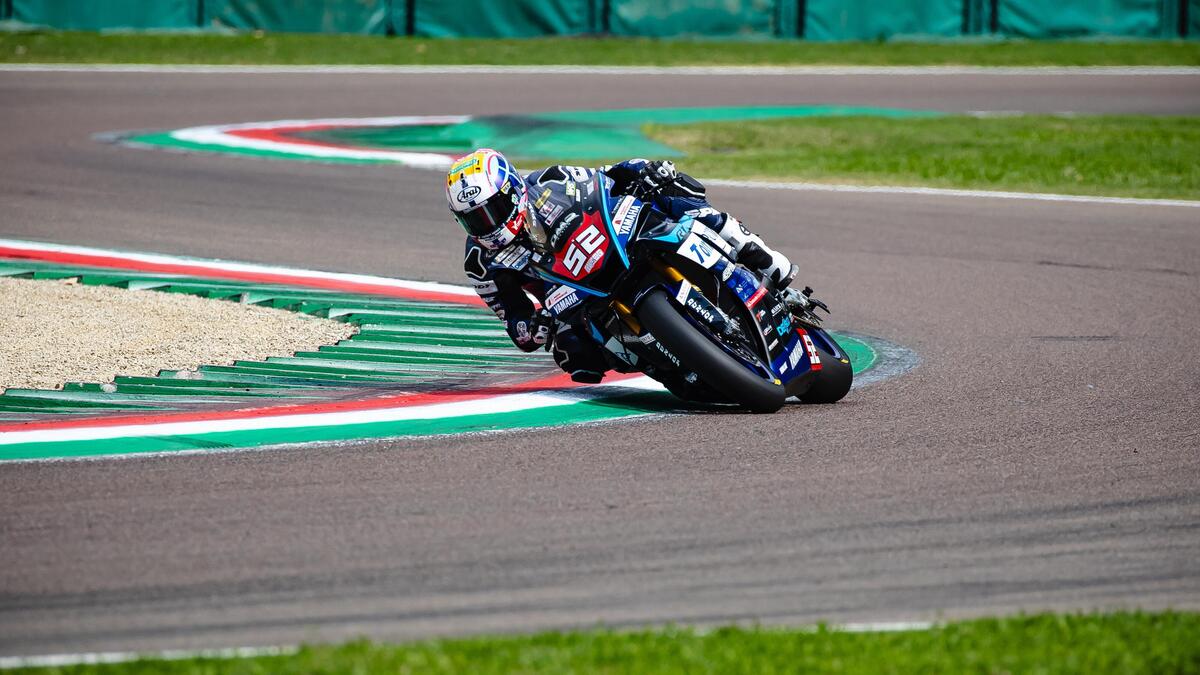 Dunlop CIV 2024, Imola. In SBK Alessandro Delbianco firma Gara1 ...