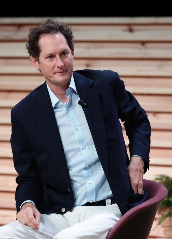 Ma cos&rsquo;&egrave; la storia di John Elkann &ldquo;agente sionista&rdquo;? E cosa c&rsquo;entrano Crosetto, Segre, Pacifici, Giubilei e Carrai?