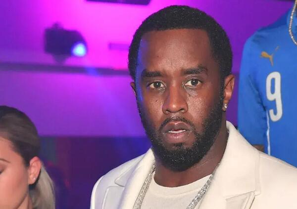 Sean Diddy Combs, ma come sta in prigione Puff Daddy? E com&#039;&egrave; la sua cella? E davvero pu&ograve; tirare lo sciacquone solo tre volte? Ed ecco perch&eacute; rimarr&agrave; da solo in carcere