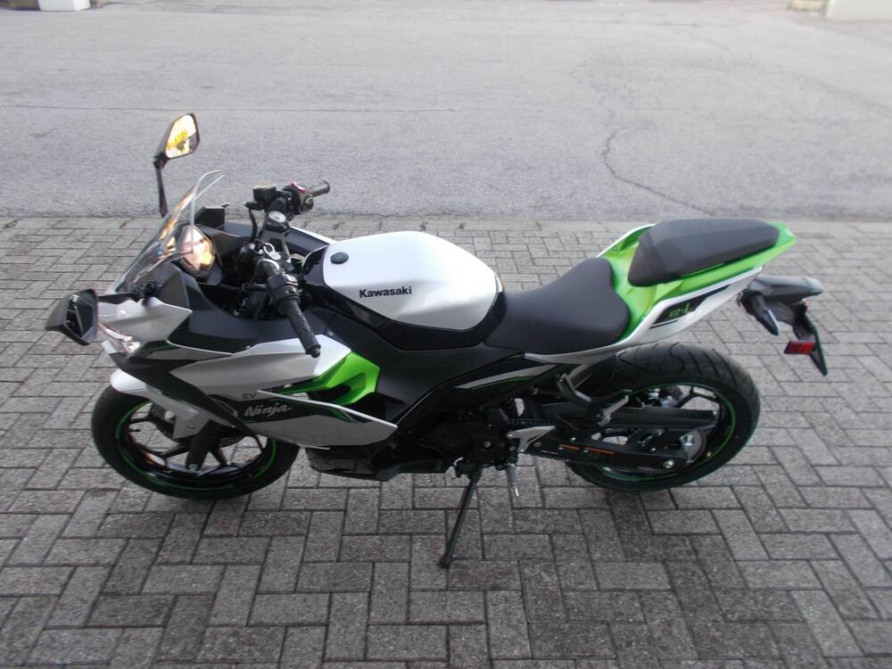 Kawasaki Ninja e-1 (2024 - 25) (3)