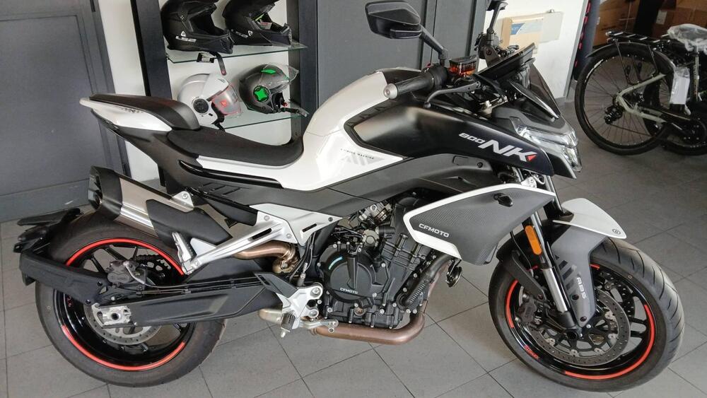 CFMOTO 800NK Advanced (2023 - 25)