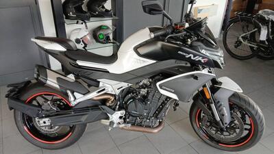 CFMOTO 800NK Advanced (2023 - 25) nuova