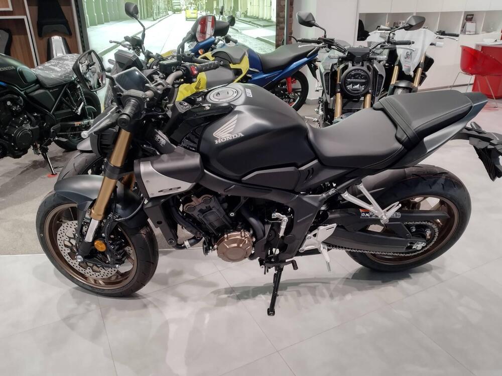 Honda CB 650 R E-Clutch (2024 - 25)