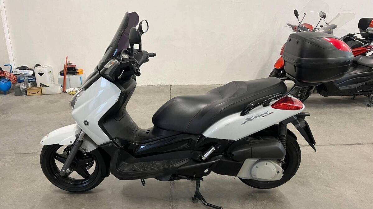 usato yamaha x max 250