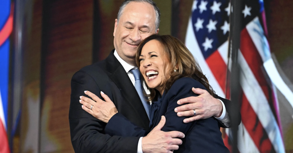 Bomba sulle elezioni Usa: il marito di Kamala Harris ha &ldquo;picchiato l&rsquo;ex fidanzata&rdquo; per aver guardato un altro uomo? L&rsquo;inchiesta che smonta l&rsquo;immagine del &ldquo;marito femminista&rdquo; e anti-Trump della candidata Democratica