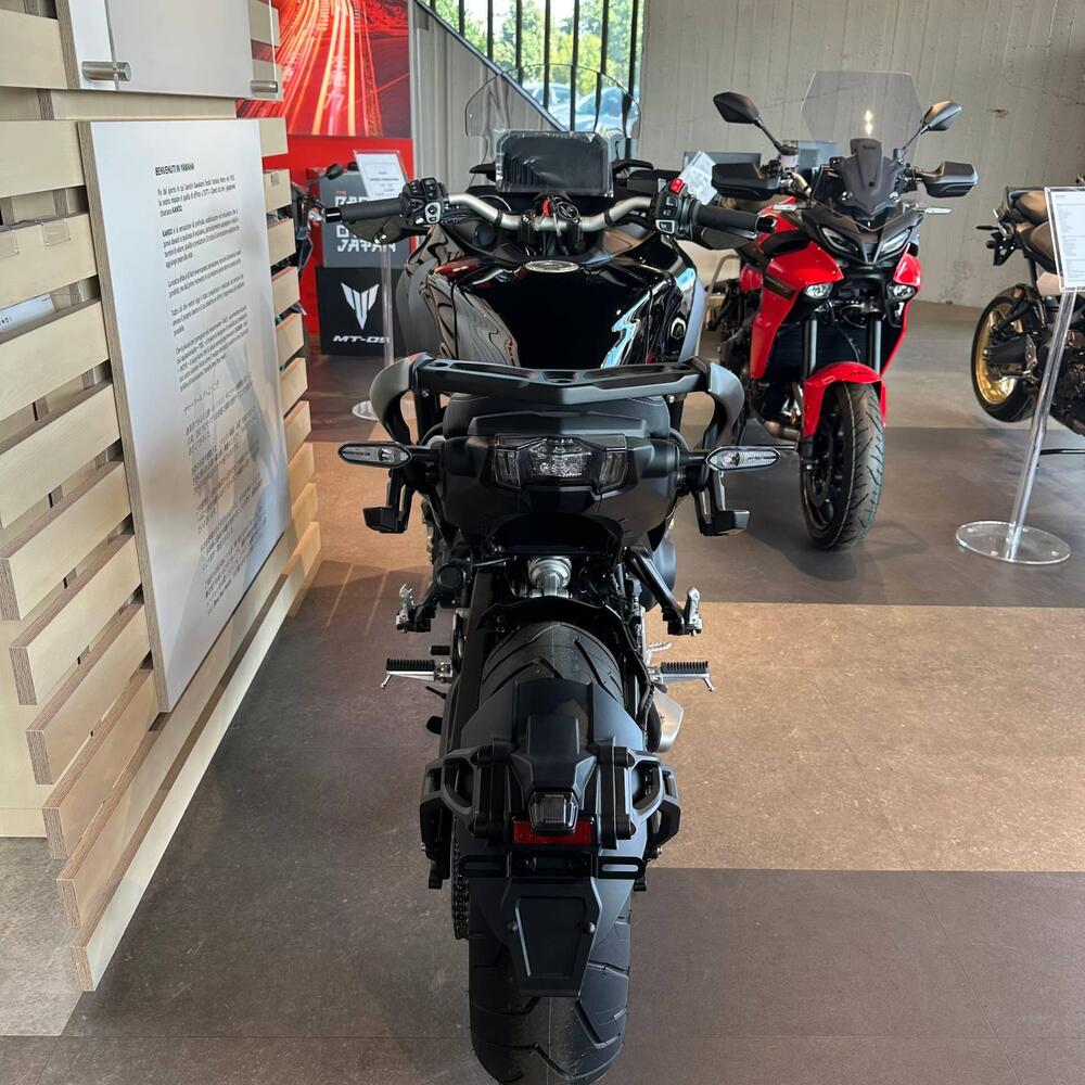 Yamaha Niken 890 GT (2023 - 25) (2)