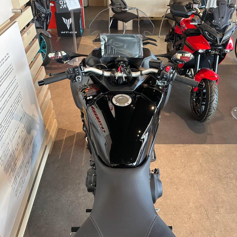 Yamaha Niken 890 GT (2023 - 25) (3)