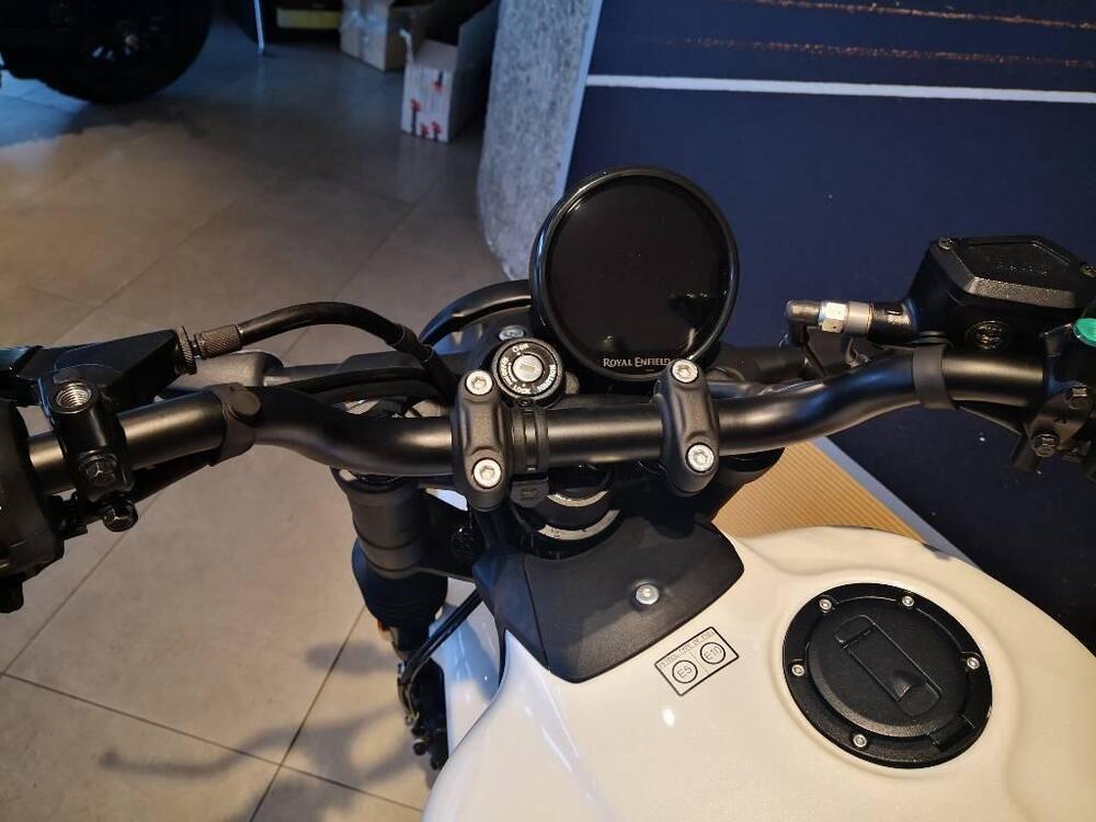 Royal Enfield Guerrilla 450 (2024 - 26) (12)