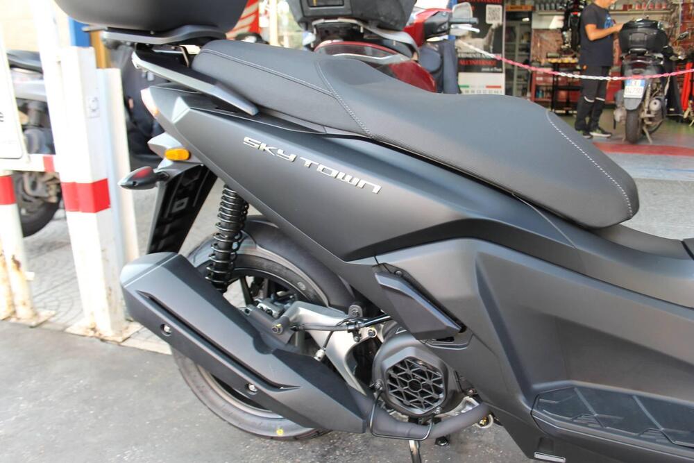 Kymco Skytown 125i (2024 - 25) (6)