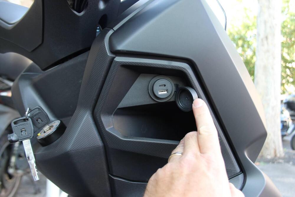 Kymco Skytown 125i (2024 - 25) (4)