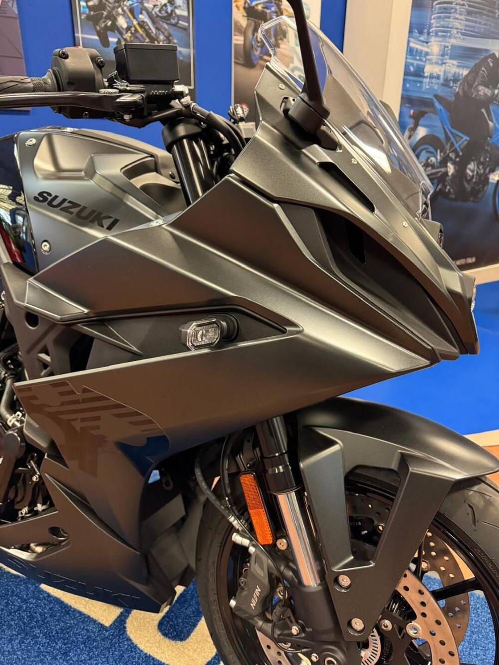 Suzuki GSX-8R (2024 - 25) (2)
