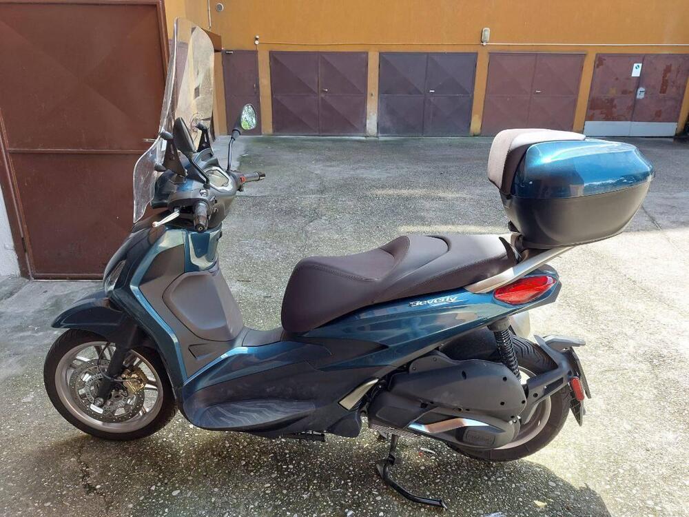 Piaggio Beverly 300 ABS-ASR (2021 - 25) (3)
