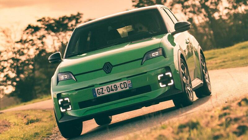 Renault 5: arriva il primo test drive dall&rsquo;Inghilterra, ecco le prime informazioni