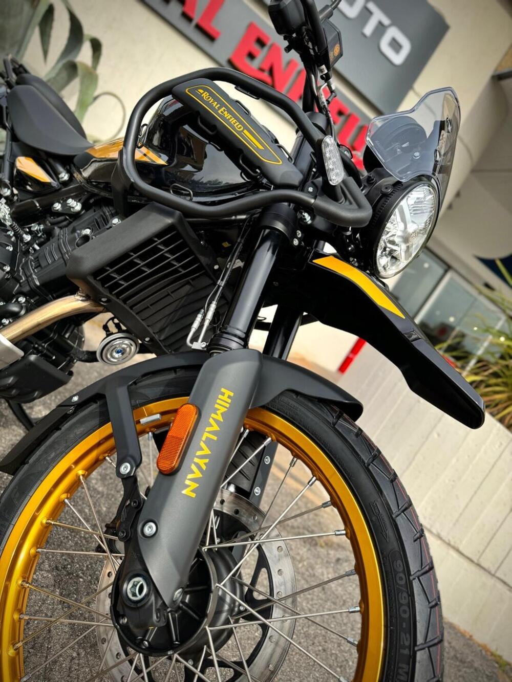 Royal Enfield Himalayan 450 (2024 - 25) (3)