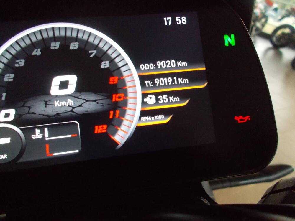 Moto Morini SEIEMMEZZO SCR (2022 - 26) (8)