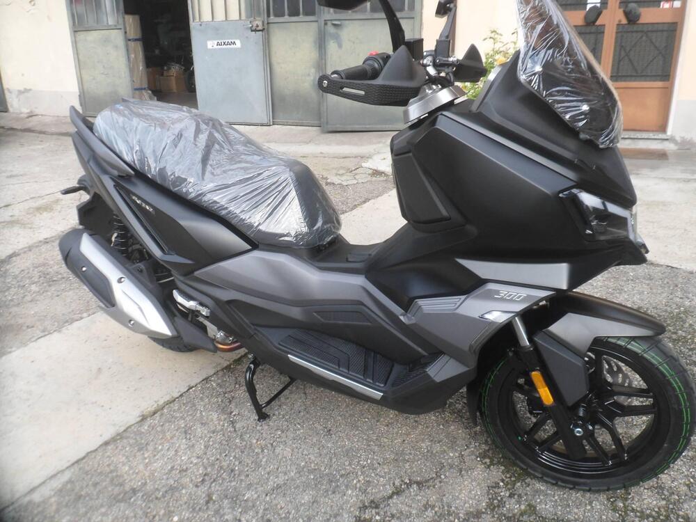 Sym ADX 300 (2024 - 25) (2)