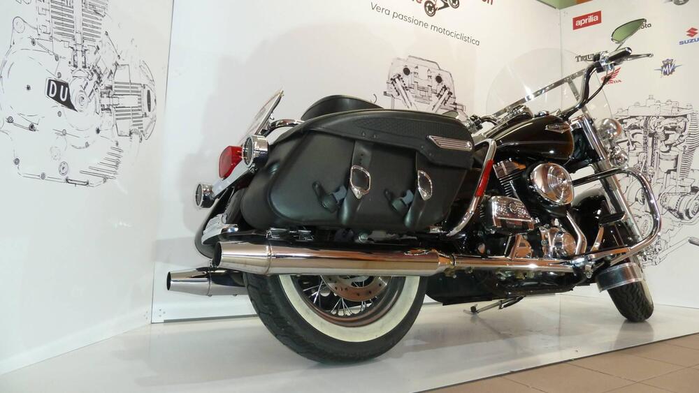 Harley-Davidson 1450 Road King Classic (2006 - 07) - FLHRCI (13)