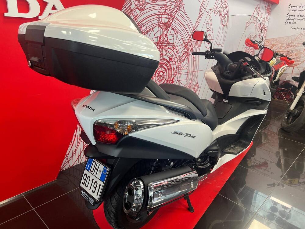 Honda SW-T 400 ABS (2008 - 16) (3)