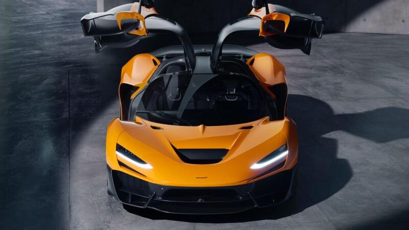 McLaren W1: &egrave; la pi&ugrave; potente di sempre, ha 1.275 CV con il V8 ibrido