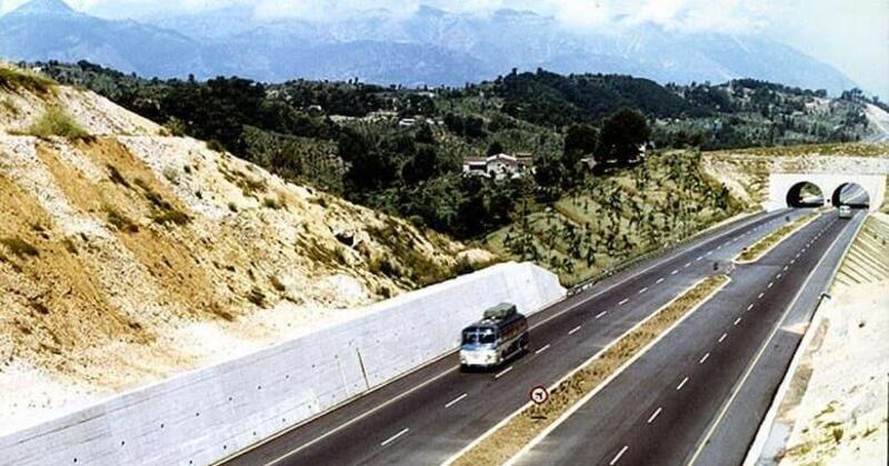 Da 60 anni collega l&#039;Italia, &egrave; l&#039;Autostrada del Sole