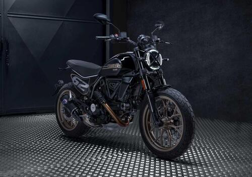 Ducati Scrambler 800 Full Throttle (2025)